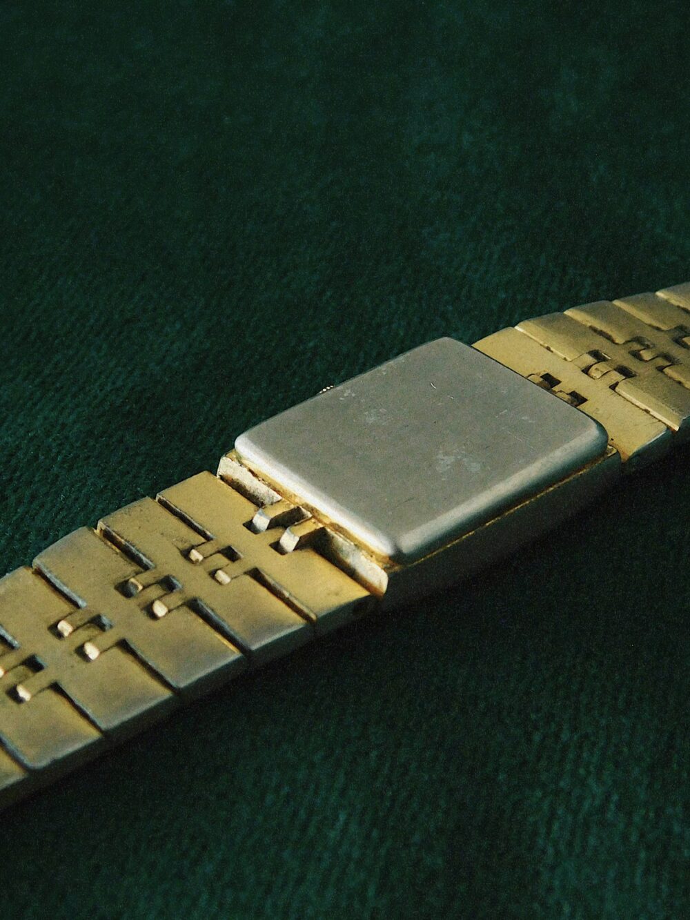 RARE Geneva flower dual tone watch - Image 2