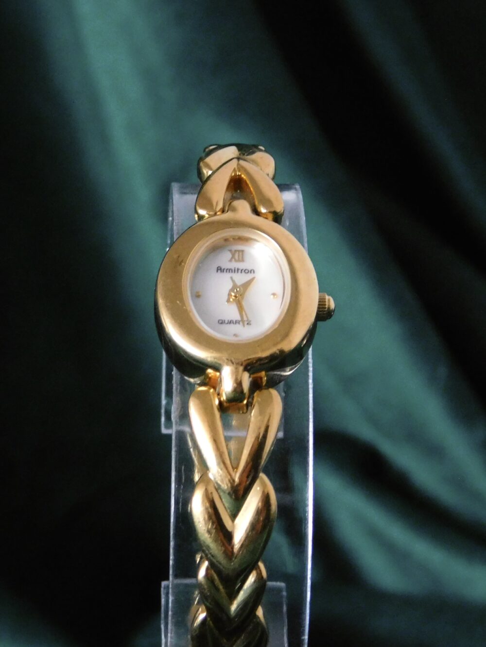 Armitron gold watch - Image 2
