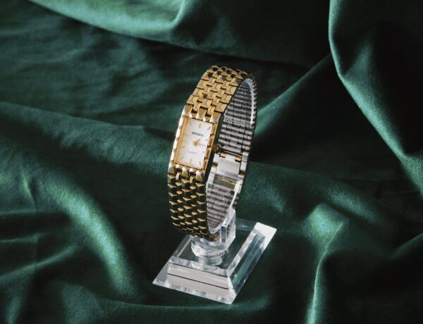 Gruen straight gold watch