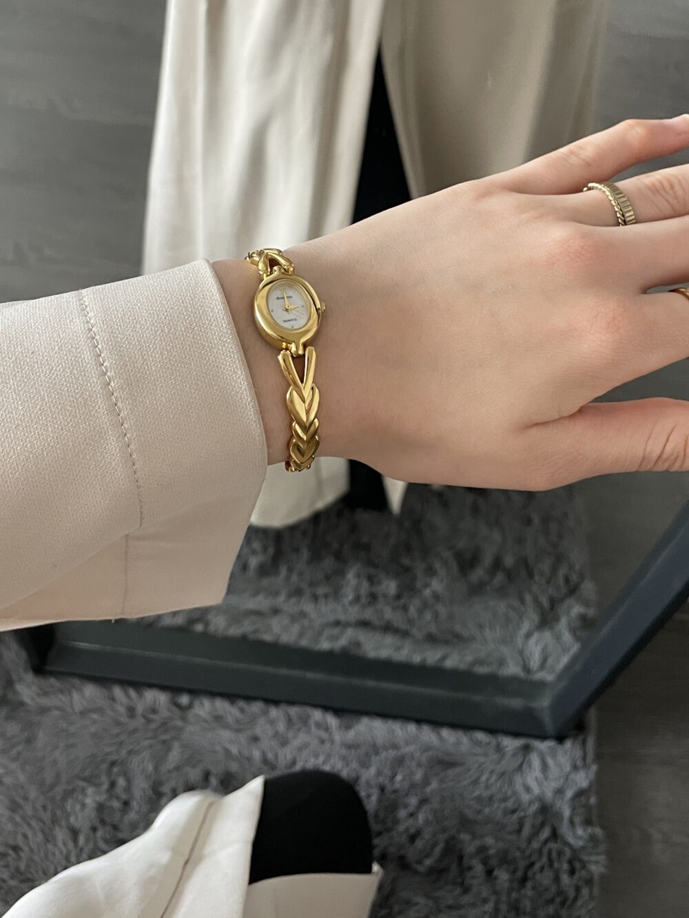 Armitron gold watch - Image 5